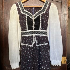 Vintage 1970s Gunne Sax by Jessica Peplum peasant dress
